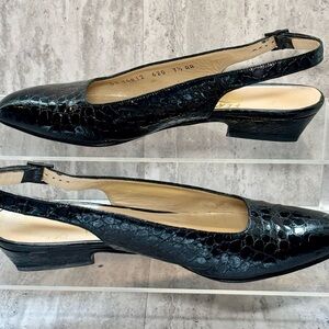 Salvatore Ferragamo Black Croc Print Leather Flats Heels Pumps Sz 7.5AA